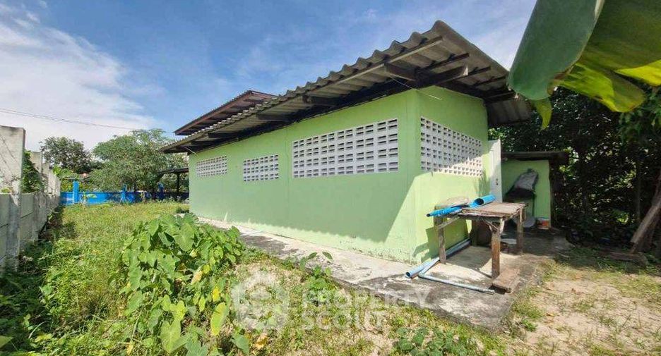 For sale 4 bedrooms house in Phan Thong, Chonburi