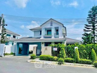 For sale 4 bedrooms house in Si Racha, Chonburi
