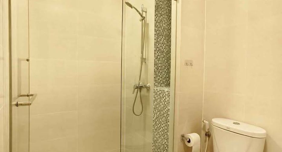 For sale 2 bedrooms condo in Huai Khwang, Bangkok