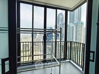 For sale 2 bedrooms condo in Huai Khwang, Bangkok