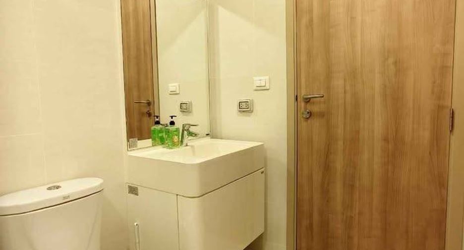 For sale 2 bedrooms condo in Huai Khwang, Bangkok