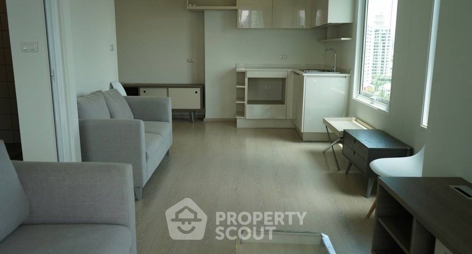 For sale 1 bed condo in Huai Khwang, Bangkok