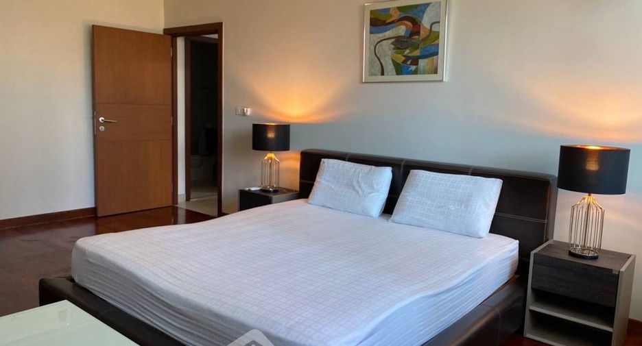 For sale 2 bedrooms condo in Yan Nawa, Bangkok
