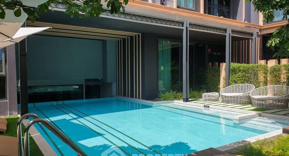 For sale 1 bed condo in Khlong Toei, Bangkok