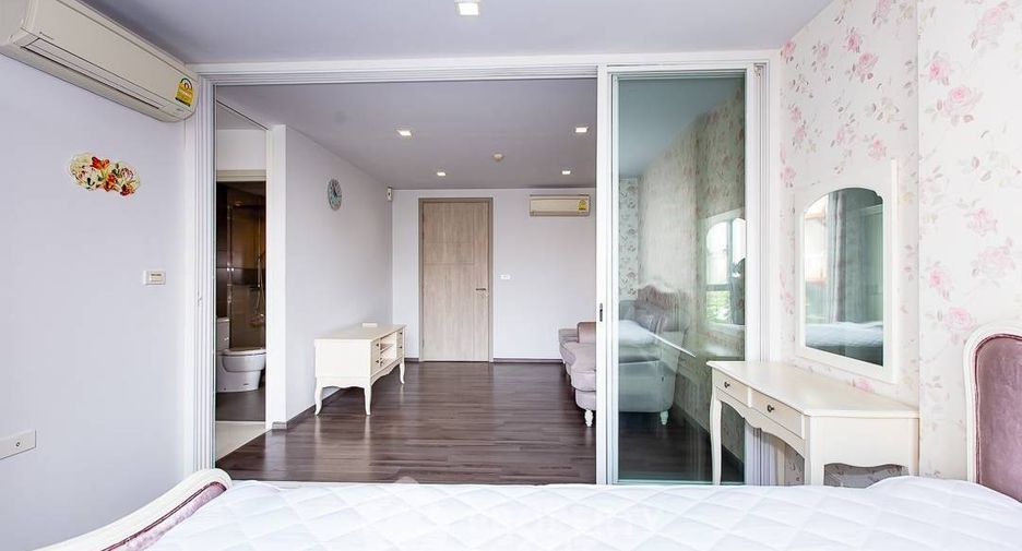 For sale 1 bed condo in Phra Khanong, Bangkok