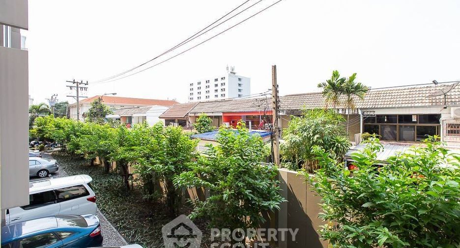 For sale 1 bed condo in Phra Khanong, Bangkok
