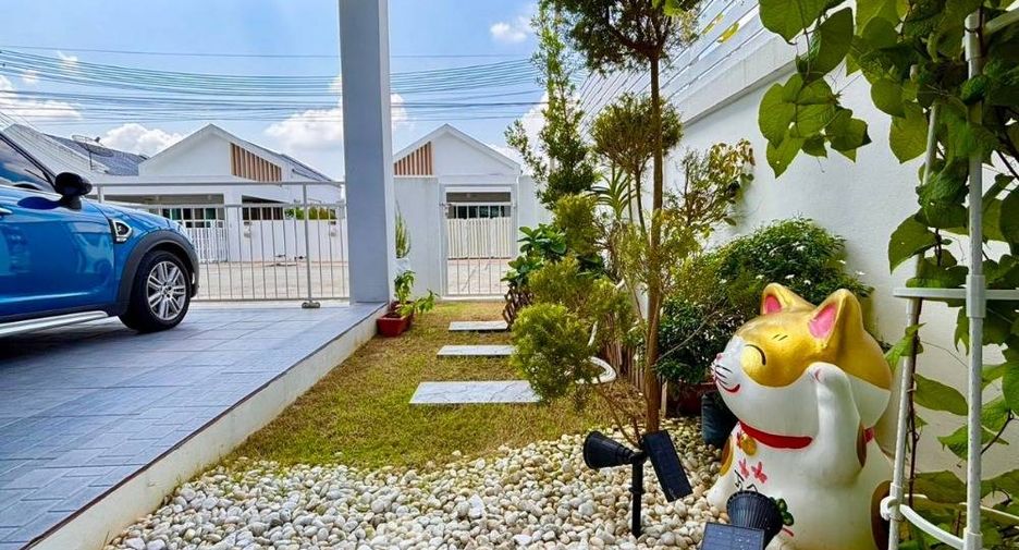 For sale 3 bedrooms house in Si Racha, Chonburi