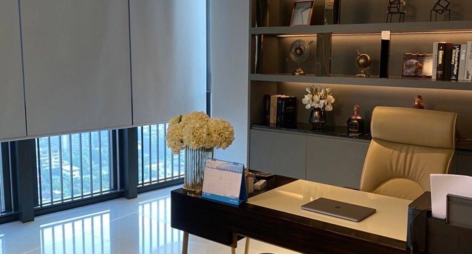 For sale 2 bedrooms condo in Khlong Toei, Bangkok