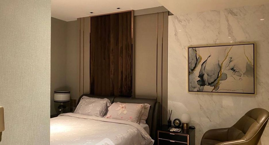 For sale 2 bedrooms condo in Khlong Toei, Bangkok