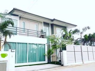 À louer et à vendre 5 chambres maison à Bang Lamung, Chonburi