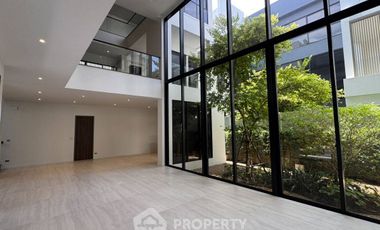 For sale 4 bedrooms house in Bang Kapi, Bangkok