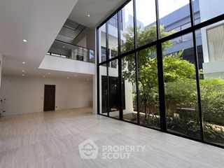 For sale 4 bedrooms house in Bang Kapi, Bangkok