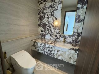 For sale 4 bedrooms house in Bang Kapi, Bangkok