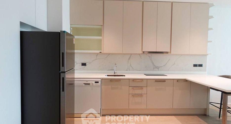 For rent and for sale 2 bedrooms condo in Pathum Wan, Bangkok