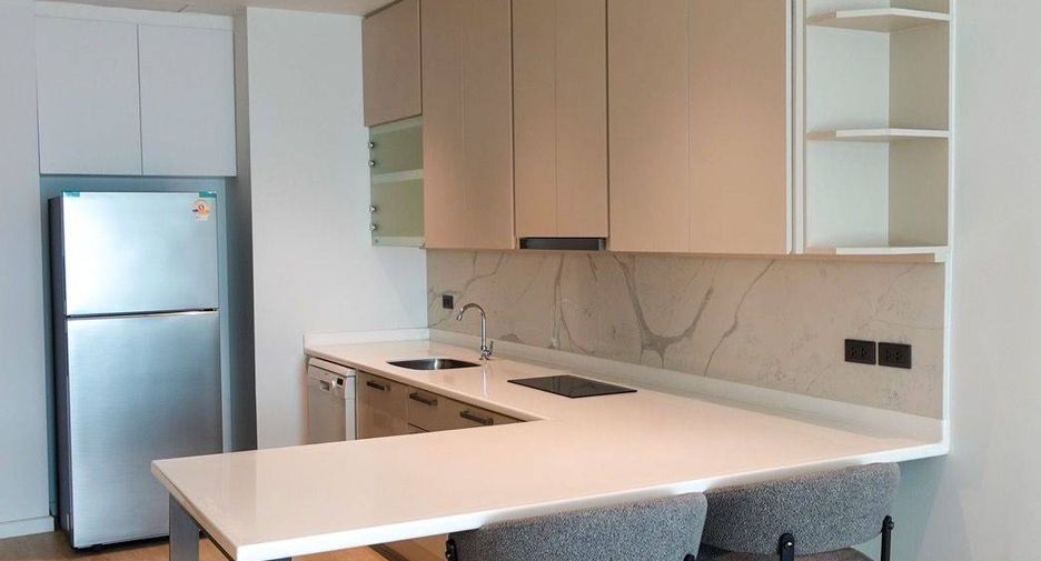 For rent and for sale 2 bedrooms condo in Pathum Wan, Bangkok