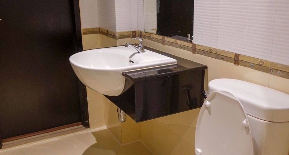 For rent and for sale 2 bedrooms condo in Pathum Wan, Bangkok