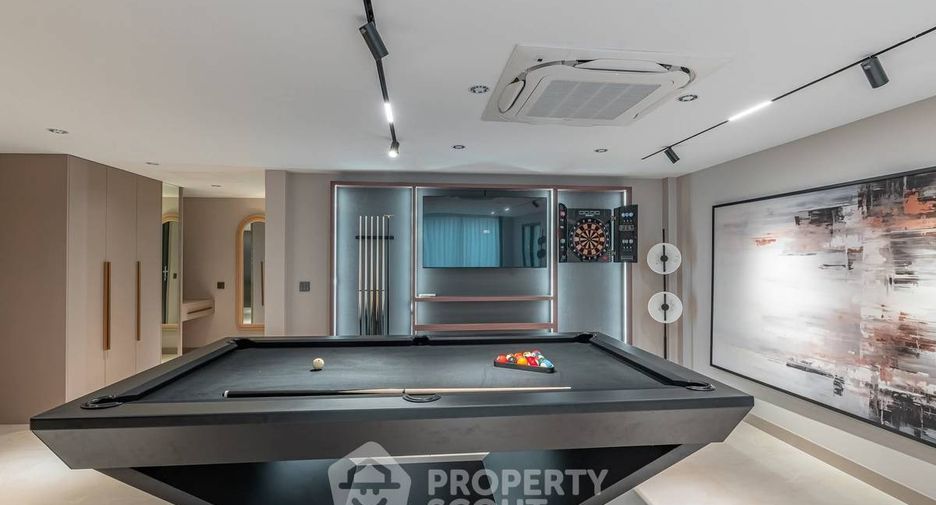 For sale 4 bedrooms house in Jomtien, Pattaya