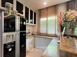 For sale 4 bedrooms house in Taling Chan, Bangkok