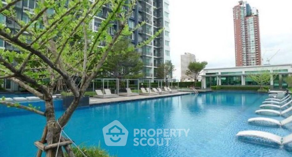 For sale 2 bedrooms condo in Khlong Toei, Bangkok