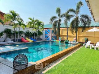 For sale 2 ベッドルーム villa in Bang Lamung, Chonburi