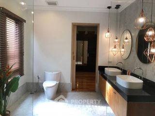 For sale 4 bedrooms villa in Bang Lamung, Chonburi