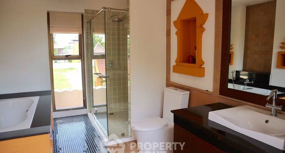 Villa zur Miete und zum Kauf mit 5 Zimmer in East Pattaya, Pattaya