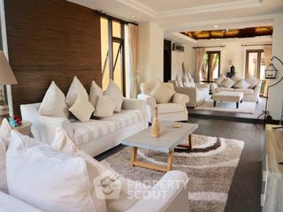 Villa zur Miete und zum Kauf mit 5 Zimmer in Bang Lamung, Chonburi