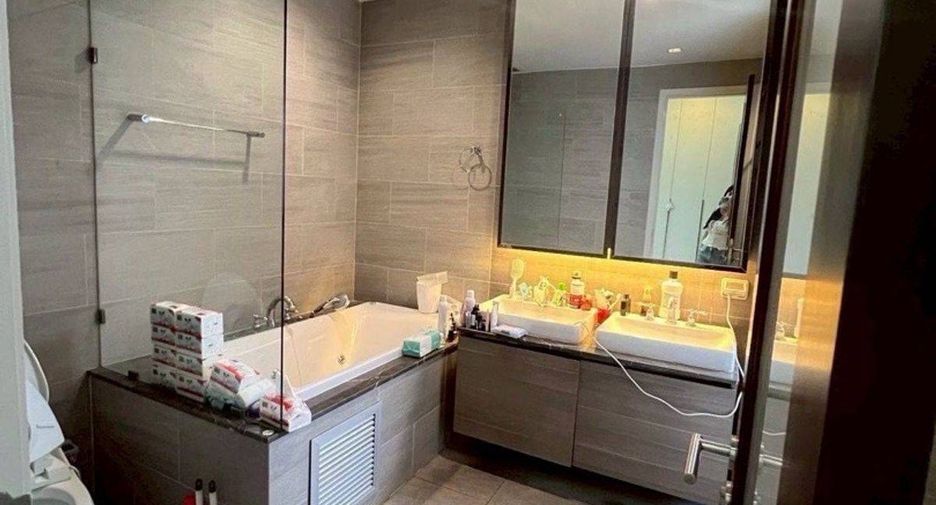 Haus zum Kauf mit 5 Zimmer in Lat Phrao, Bangkok