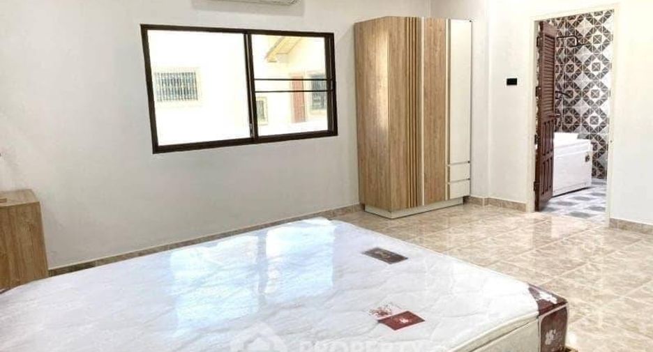 Haus zum Kauf mit 4 Zimmer in Bang Lamung, Chonburi