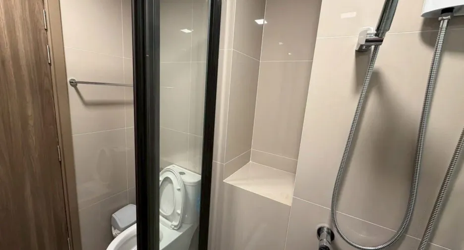 For rent studio condo in Mueang Samut Prakan, Samut Prakan