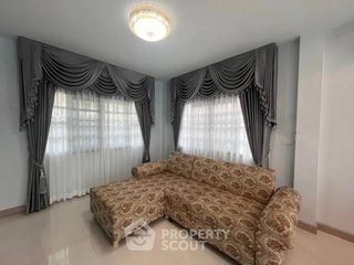 À louer et à vendre 3 chambres maison à Bang Lamung, Chonburi