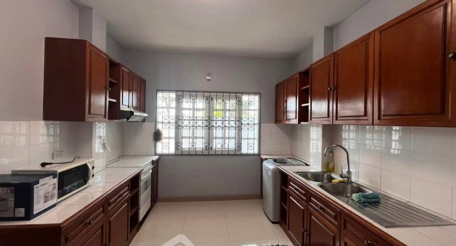 For rent and for sale 3 bedrooms house in East Pattaya, Pattaya