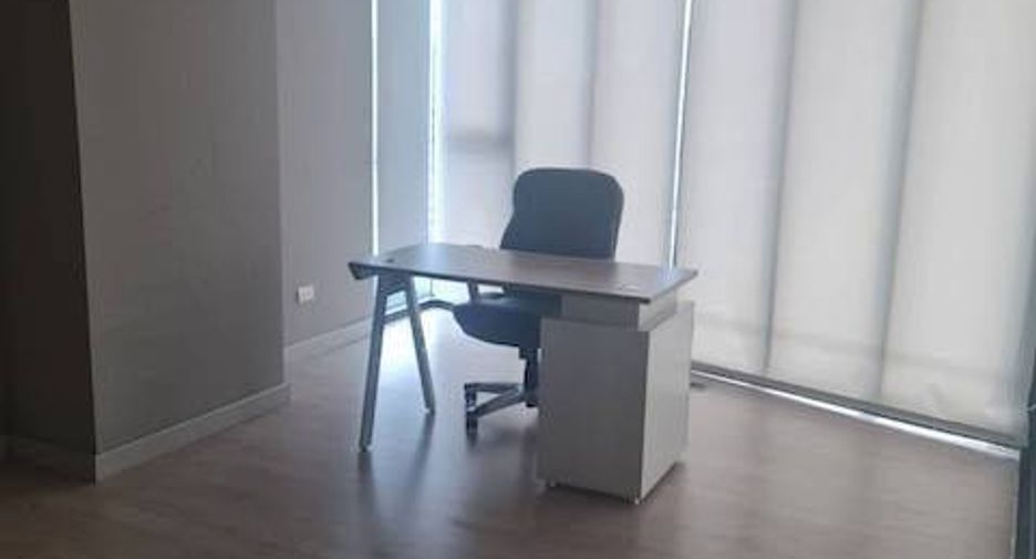 Продажа 2 спальни кондо в Щаттхана, Бангкок