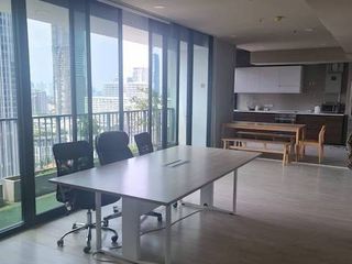 Продажа 2 спальни кондо в Щаттхана, Бангкок