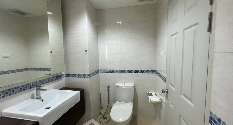 For sale 1 bed condo in Huai Khwang, Bangkok