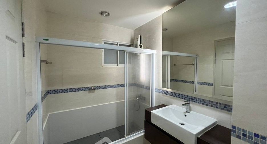 For sale 1 bed condo in Huai Khwang, Bangkok
