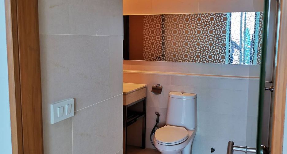 For sale 1 bed condo in Sathon, Bangkok