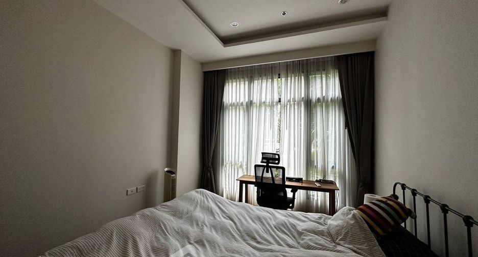 For sale 1 bed condo in Phra Khanong, Bangkok