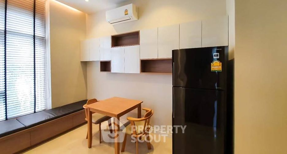 For sale 1 bed condo in Phra Khanong, Bangkok