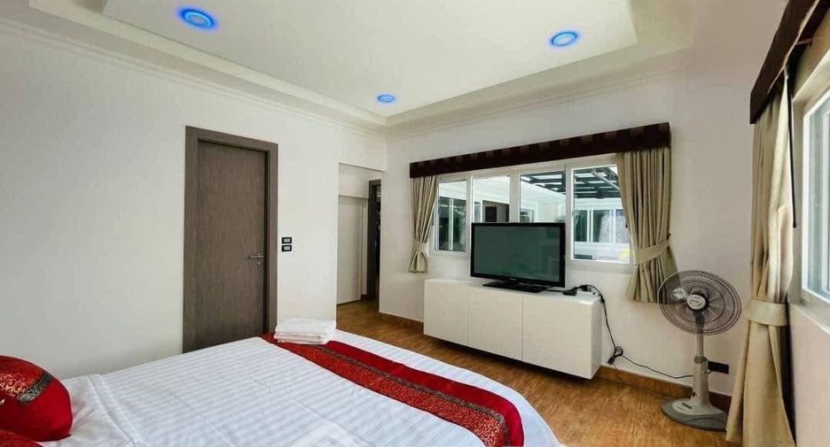 For sale 3 bedrooms villa in Jomtien, Pattaya