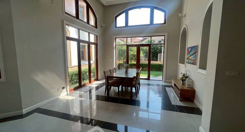 For sale 4 bedrooms house in Bang Khun Thian, Bangkok