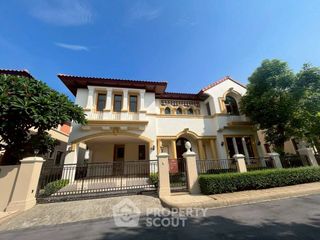For sale 4 bedrooms house in Bang Khun Thian, Bangkok