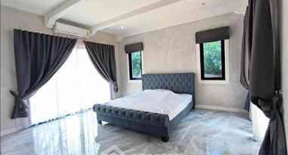For sale 3 bedrooms house in Sattahip, Chonburi