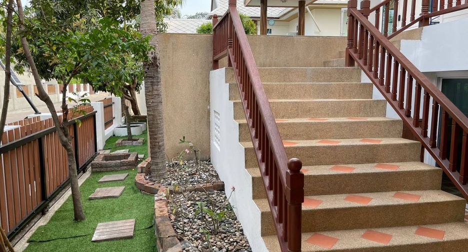 For rent and for sale 6 bedrooms house in East Pattaya, Pattaya
