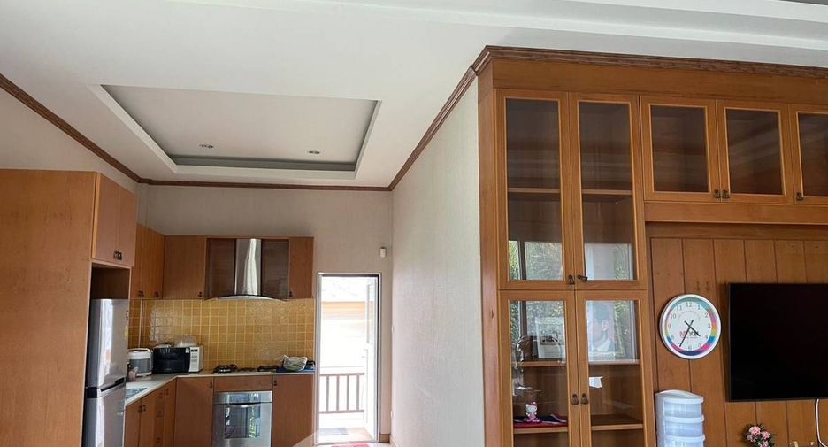 For rent and for sale 6 bedrooms house in East Pattaya, Pattaya