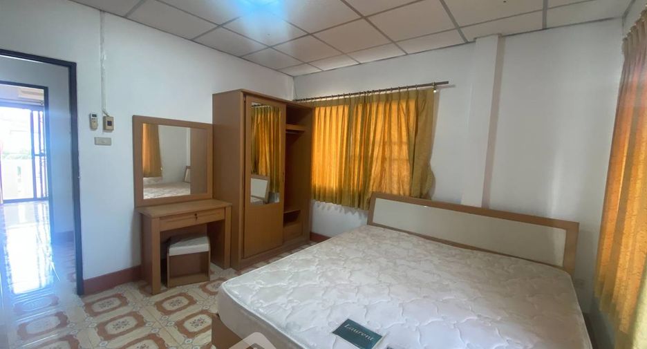 For sale 3 bedrooms condo in East Pattaya, Pattaya