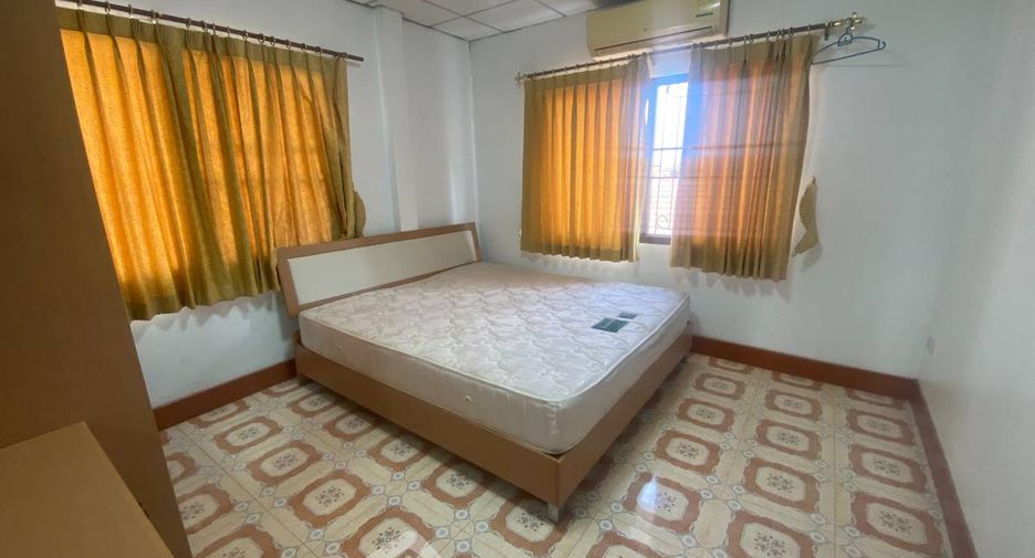 For sale 3 bedrooms condo in East Pattaya, Pattaya