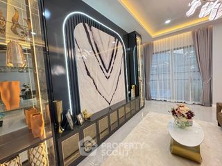 For sale 4 bedrooms villa in Bang Lamung, Chonburi