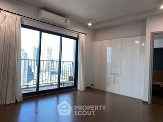 For sale 2 bedrooms condo in Phaya Thai, Bangkok