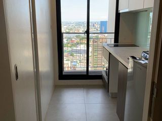Продажа 1 кровать кондо в Кхлонг Сан, Бангкок
